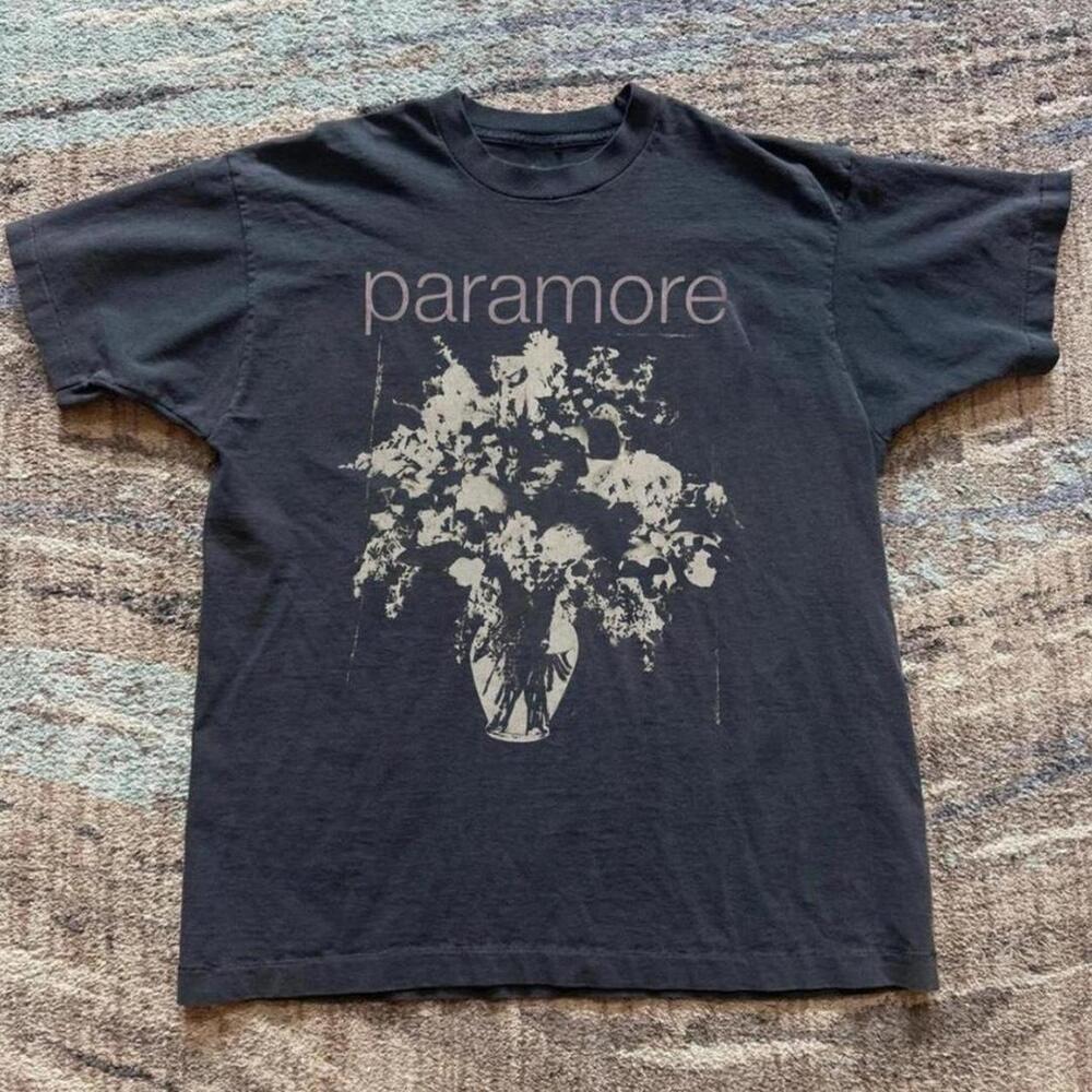 Gildan Men Black T-Shirt, Paramore Black Band Tee